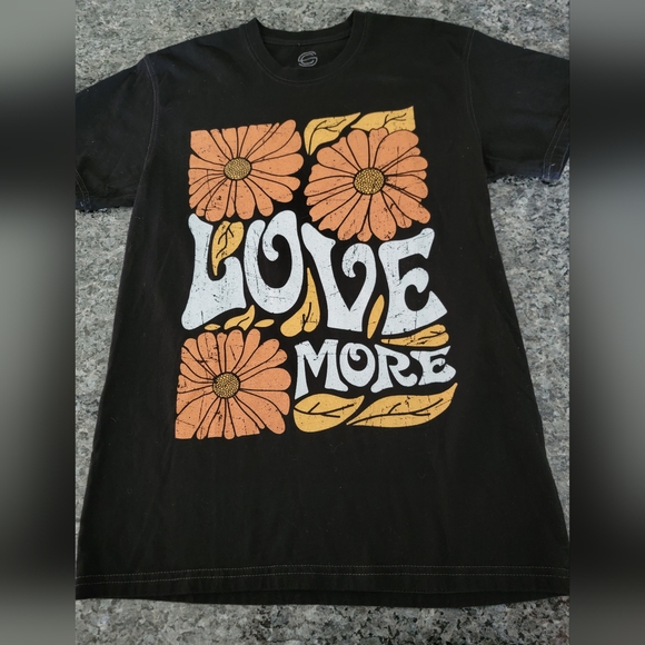 Social Culture t-shirt Size Small - Picture 1 of 2